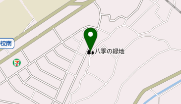 八季の緑地の地図画像