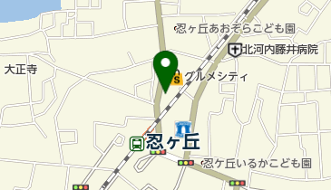 ファミリーマート 忍ヶ丘駅前店の地図画像