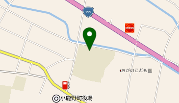小鹿野小学校及び体育館の地図画像