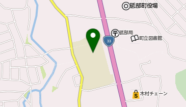 砥部中学校グラウンドの地図画像